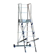 Afbeeldingen van Pliable step ladders with wheels